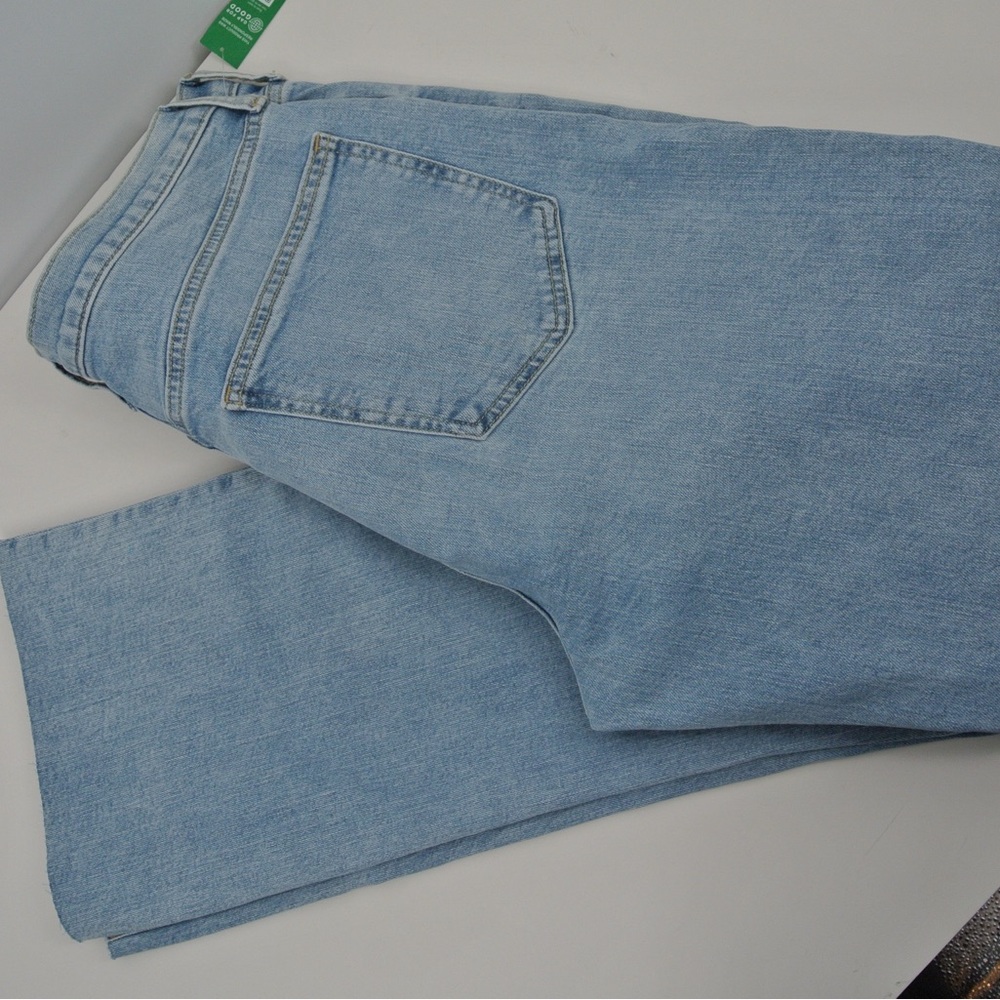 GAP Women's ✨NWT✨ Kick Fit 🩵 High Rise Jeans - Light‎ Denim - Picture 5 of 8